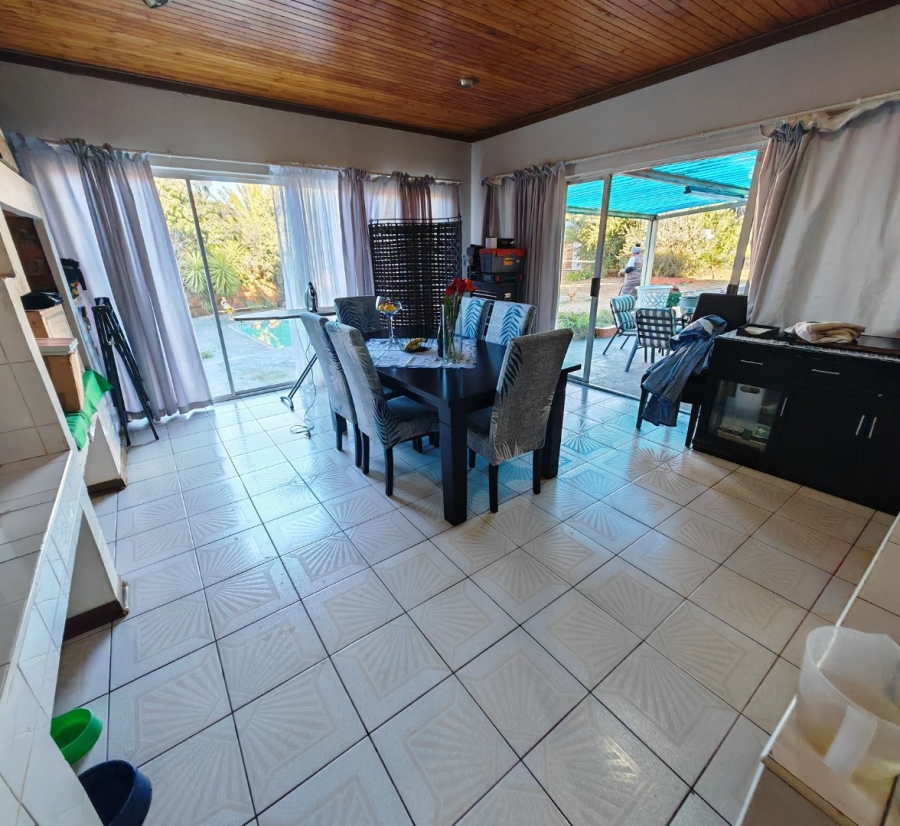 6 Bedroom Property for Sale in Heuwelsig Free State